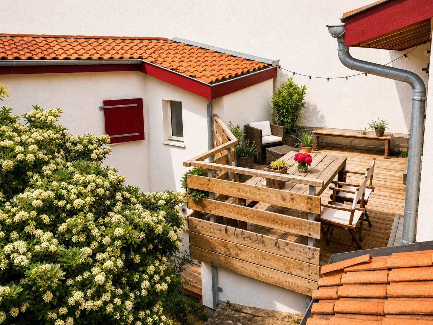 Sun-soaked terrace overlooking Hossegor